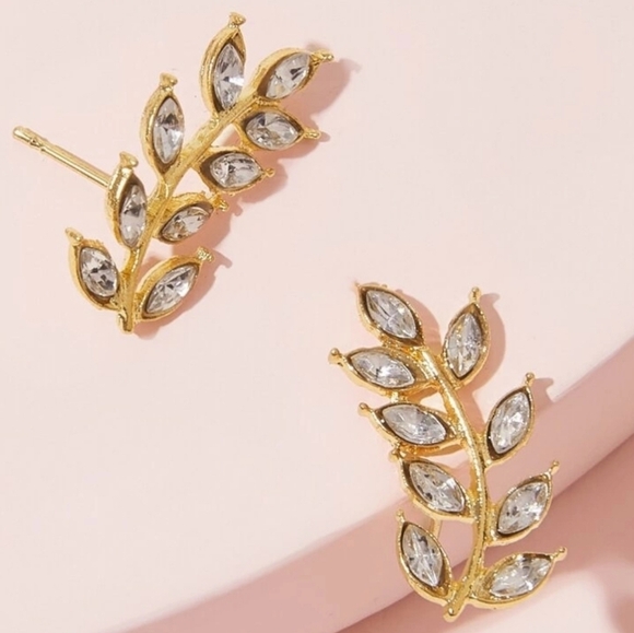 💖 2/$30 Gold clear Rhinestone Leaf Stud Dainty small Earrings ear climbers new - Picture 4 of 12